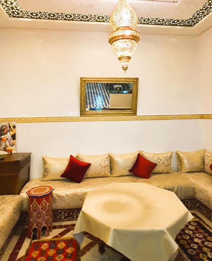 Quarya Assiyahia - Riad Camilia- Maison Entiere Avec Piscine มาร์ราเกช ภายนอก รูปภาพ