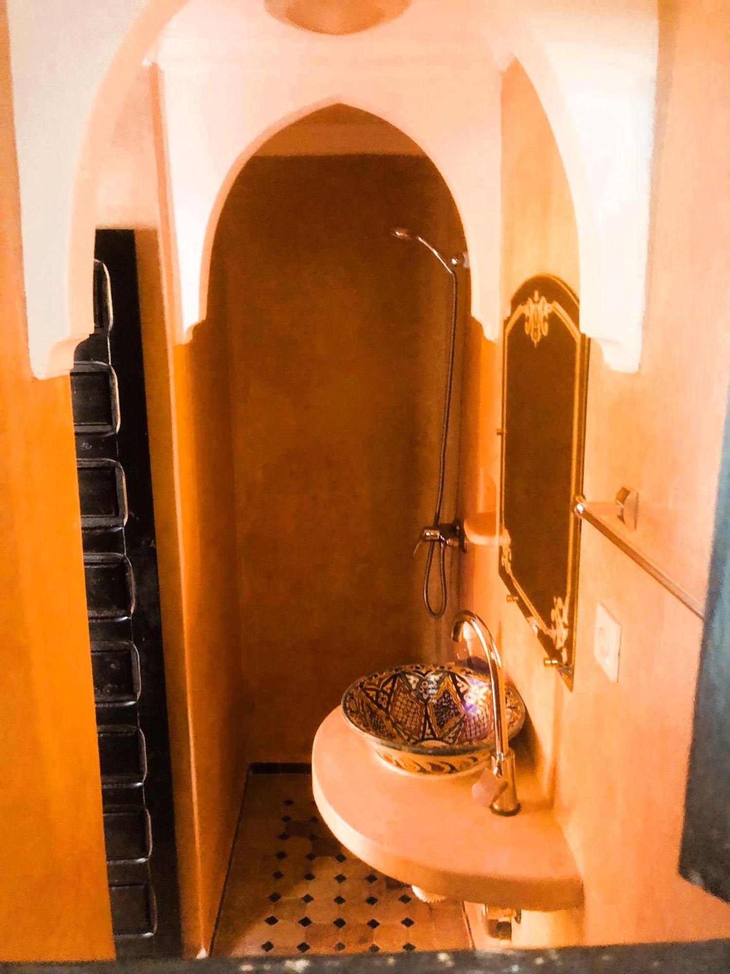 Quarya Assiyahia - Riad Camilia- Maison Entiere Avec Piscine มาร์ราเกช ภายนอก รูปภาพ
