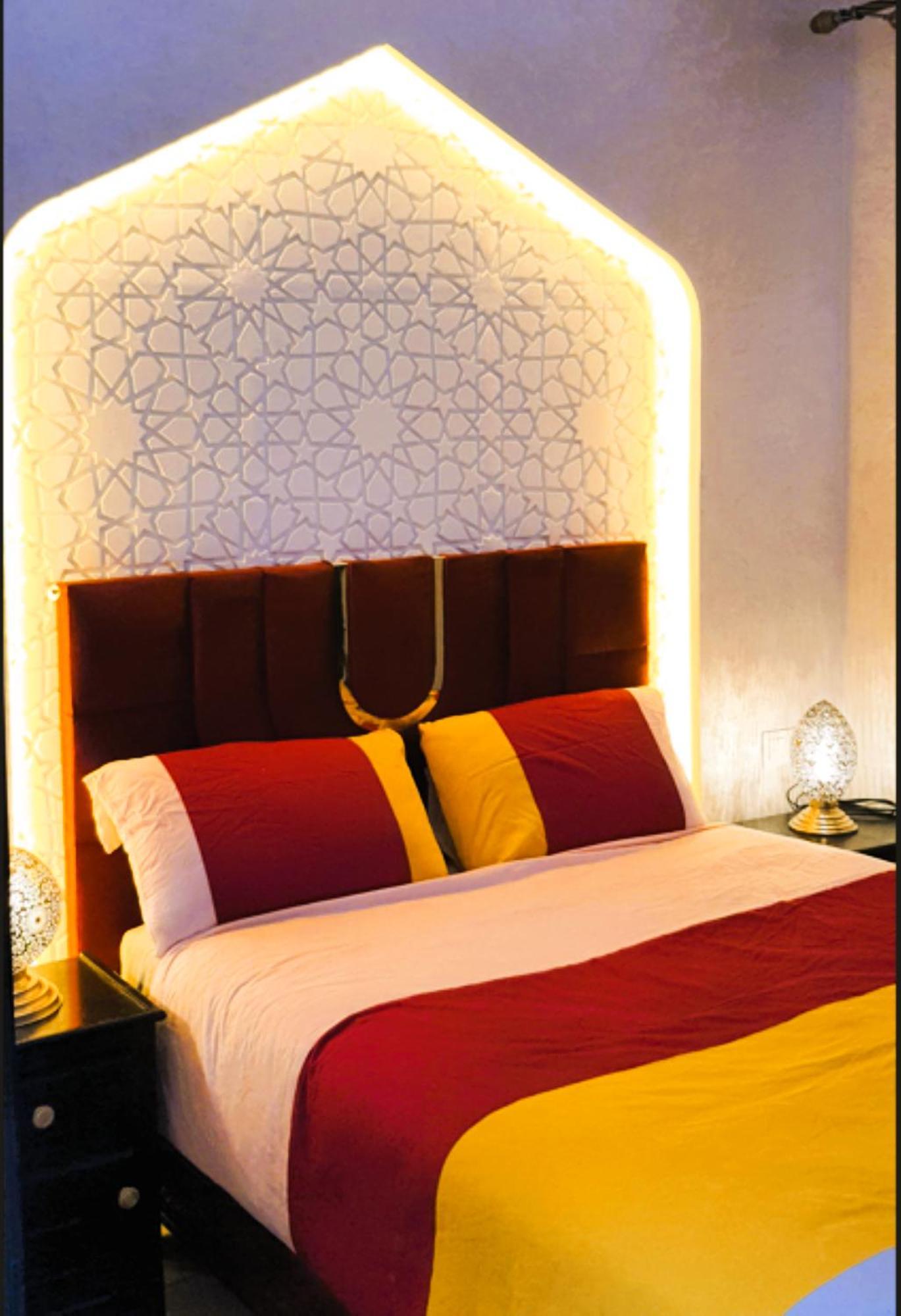 Quarya Assiyahia - Riad Camilia- Maison Entiere Avec Piscine มาร์ราเกช ภายนอก รูปภาพ